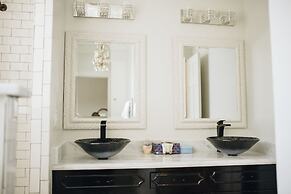 1912 Bed and Breakfast