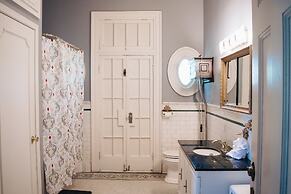 1912 Bed and Breakfast