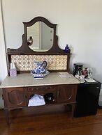 1912 Bed and Breakfast