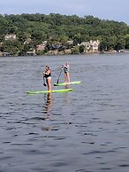 Lake Breeze Resort