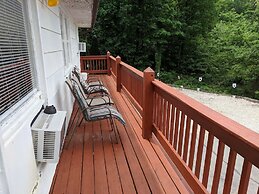 Lake Breeze Resort