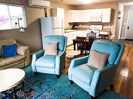 Lake Breeze Resort