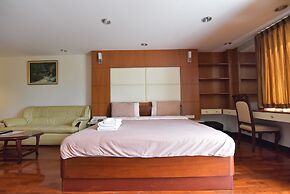 Eight Ville Apartment