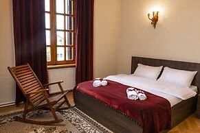 Vedzisi Garden Hotel