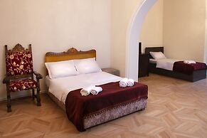 Vedzisi Garden Hotel