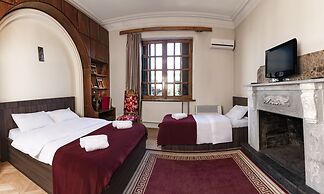 Vedzisi Garden Hotel
