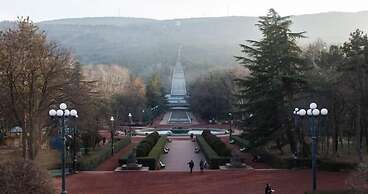 Vedzisi Garden Hotel