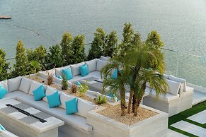 Royal Central Hotel and Resort – The Palm