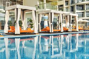 Royal Central Hotel and Resort – The Palm