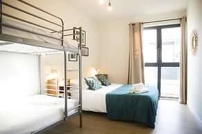 Georges Hostel & Café