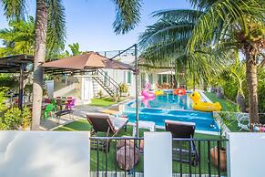 Happy-Home Pool Villa