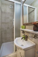 Wine house old town apartments