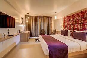 The SSK Solitaire Hotel & Banquets