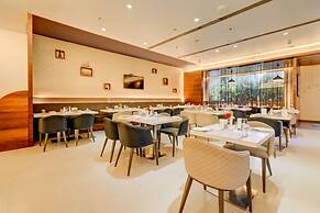 The SSK Solitaire Hotel & Banquets