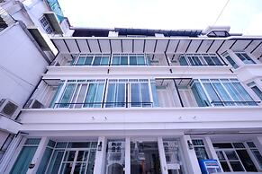 Ratchada-Sutthisan Hotel and Longstay