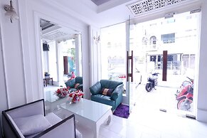 Ratchada-Sutthisan Hotel and Longstay