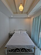 Ratchada-Sutthisan Hotel and Longstay