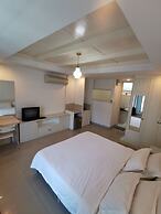 Ratchada-Sutthisan Hotel and Longstay