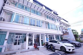 Ratchada-Sutthisan Hotel and Longstay