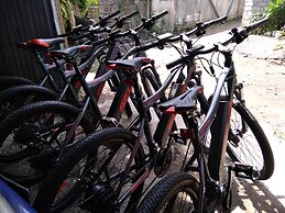 Uma Shanty Near to Lempuyang