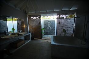 Olanda Private Beach Villa
