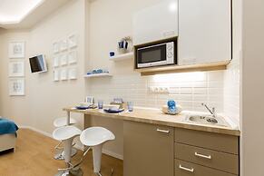 Budapest Holiday Colours