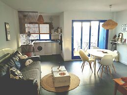 Beach House with Balcony and beach view