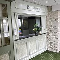 Falcon Hotel