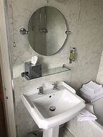 The Carre Arms Hotel