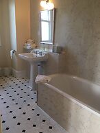 The Carre Arms Hotel