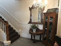 The Carre Arms Hotel