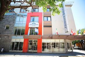 Howard Johnson by Wyndham San Pedro