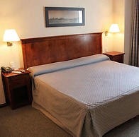 Howard Johnson by Wyndham San Pedro