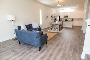 Modern 3 Bed Smarthome in Heart of Tampa