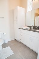 Modern 3 Bed Smarthome in Heart of Tampa