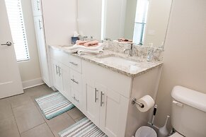 Modern 3 Bed Smarthome in Heart of Tampa