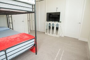 Modern 3 Bed Smarthome in Heart of Tampa