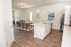 Modern 3 Bed Smarthome in Heart of Tampa