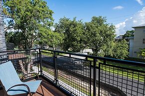 Modern 3 Bed Smarthome in Heart of Tampa