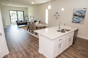 Modern 3 Bed Smarthome in Heart of Tampa