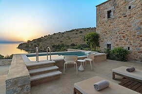 100 Rizes Seaside Resort - Small Luxury Hotels of The World