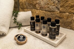 100 Rizes Seaside Resort - Small Luxury Hotels of The World