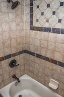 Holiday Lodge on Canyon Lake