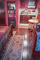 Holiday Lodge on Canyon Lake