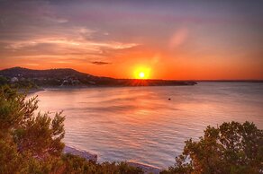 Holiday Lodge on Canyon Lake