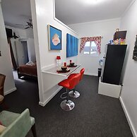 Bell At The Airport Suites Adults Only ( Free Airport Transportation)