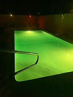 Bell At The Airport Suites Adults Only ( Free Airport Transportation)