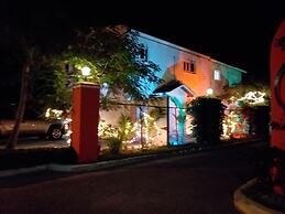 Bell At The Airport Suites Adults Only ( Free Airport Transportation)