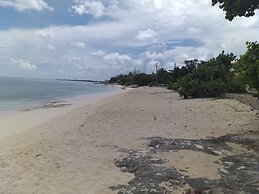 Bell At The Airport Suites Adults Only ( Free Airport Transportation)