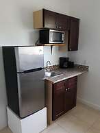 Bell At The Airport Suites Adults Only ( Free Airport Transportation)